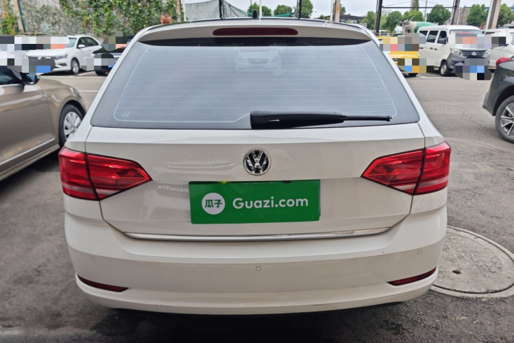 Volkswagen Santana 2017 car image #6