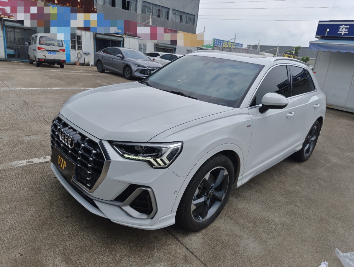 Audi Q3 2022 Audi Q3 2022 car image