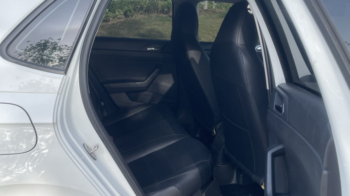 Volkswagen Polo 2023 car image #11