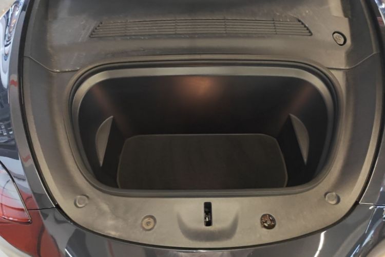 Tesla Model Y 2024 car image #20