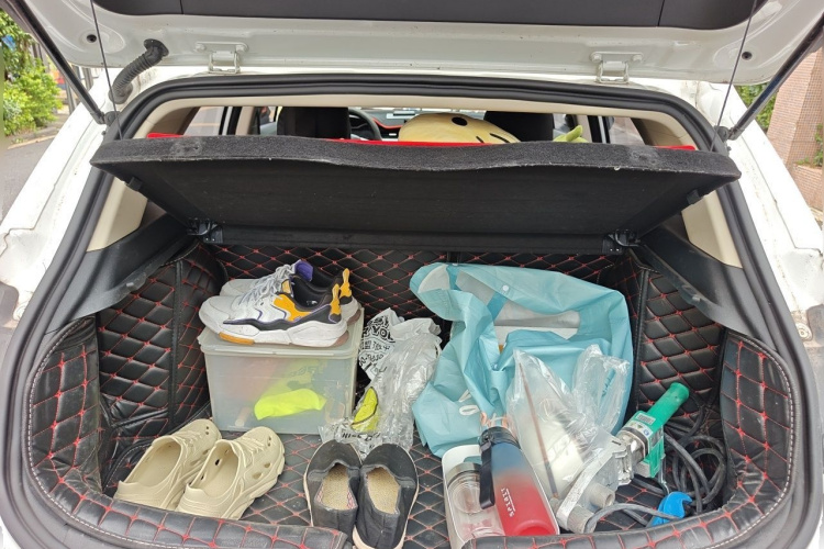 GEELY Emgrand GS 2019 car image #17