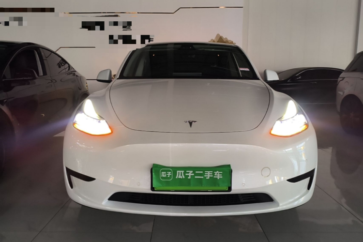 Tesla Model Y 2022 #3 Tesla Model Y 2022 car image #3