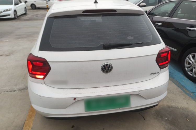 Volkswagen Polo 2021 car image #4