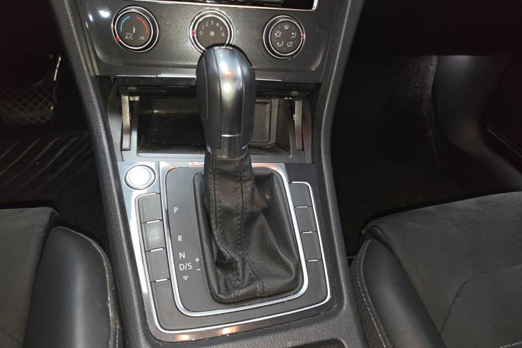 Volkswagen Golf 2019 صورة سيارة #14