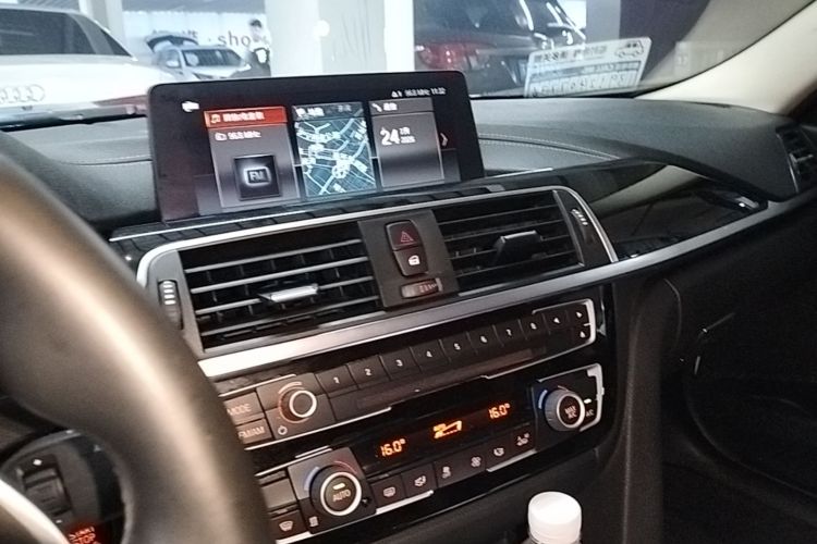 BMW 3 Series 2019 #13 BMW 3 Series 2019 car image #13