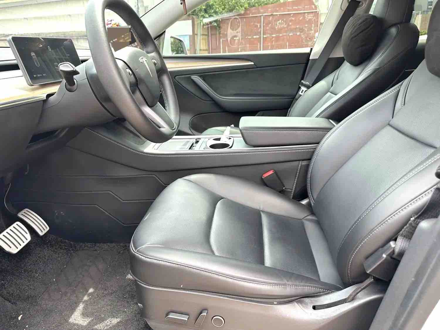 Tesla Model Y 2022 car image #7
