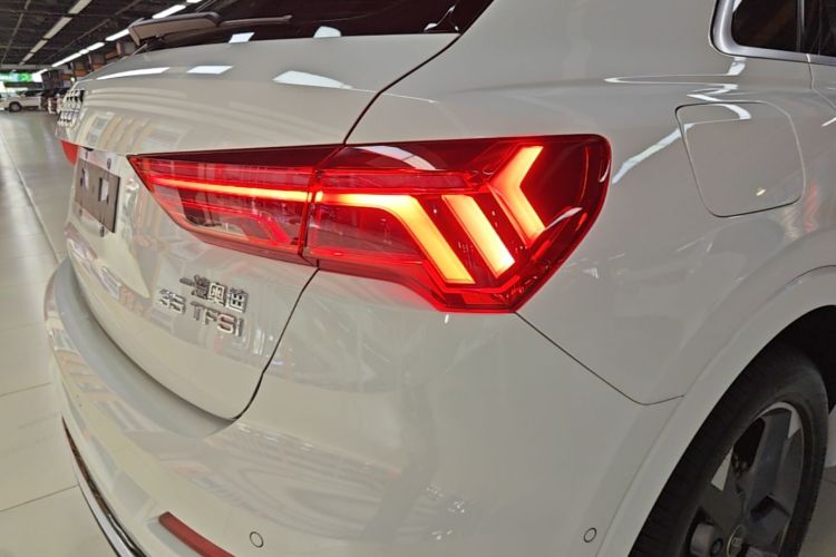 Audi Q3 2024 #8 Audi Q3 2024 car image #8