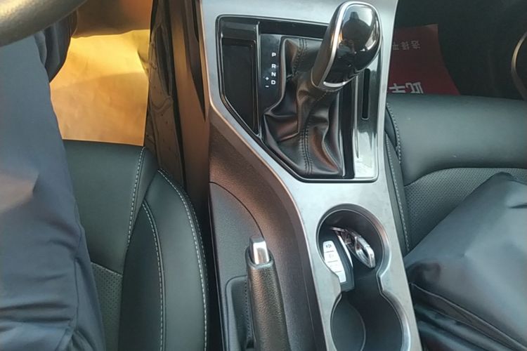 GEELY Emgrand 2021 car image #14