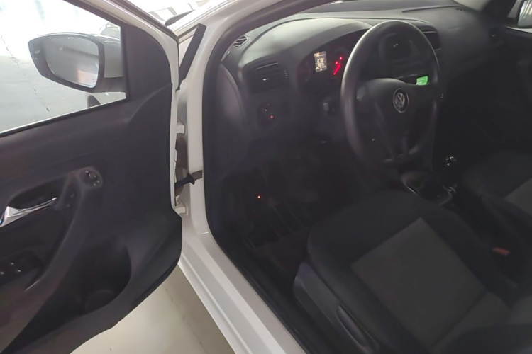 Volkswagen Polo 2016 #16 Volkswagen Polo 2016 car image #16