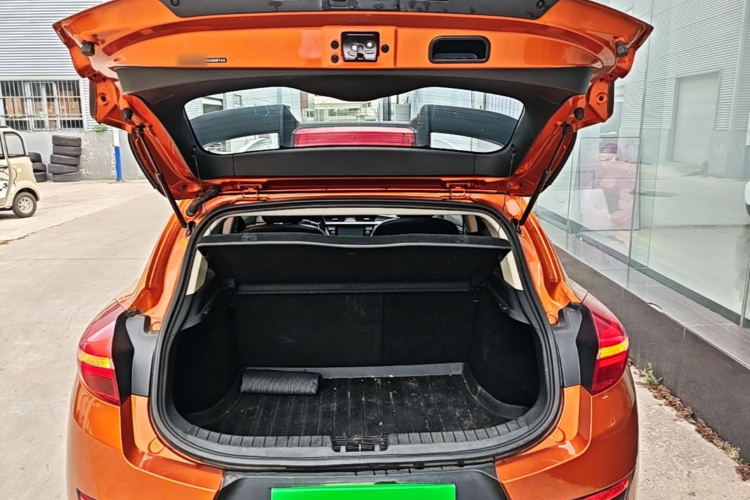 GEELY Emgrand GS 2017 car image #19