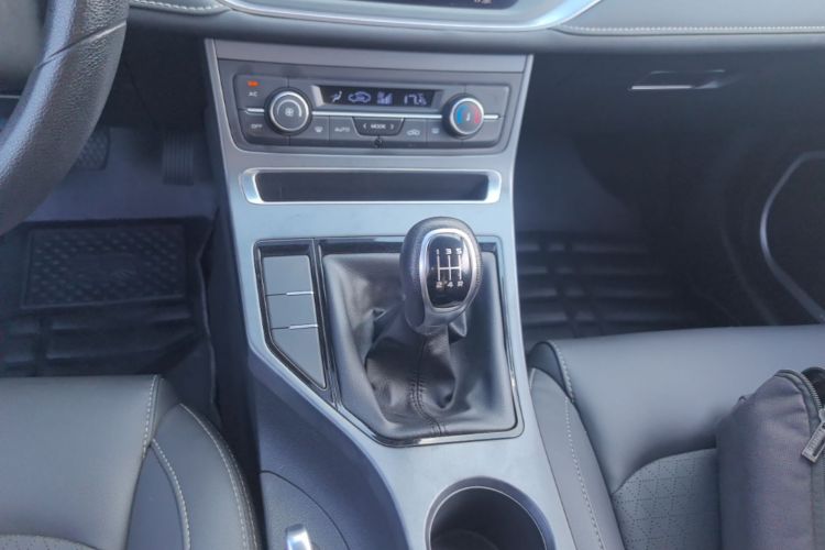 GEELY Emgrand 2021 car image #18