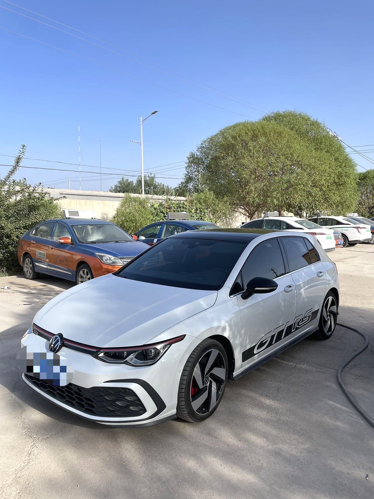 Volkswagen GolfGTI 2023 Volkswagen GolfGTI 2023 immagine di auto