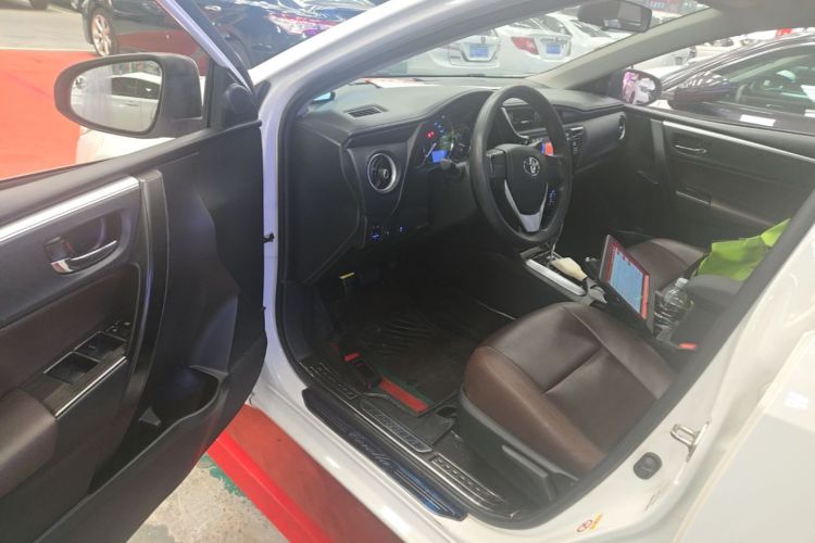 Toyota Corolla 2018 immagine di auto #16