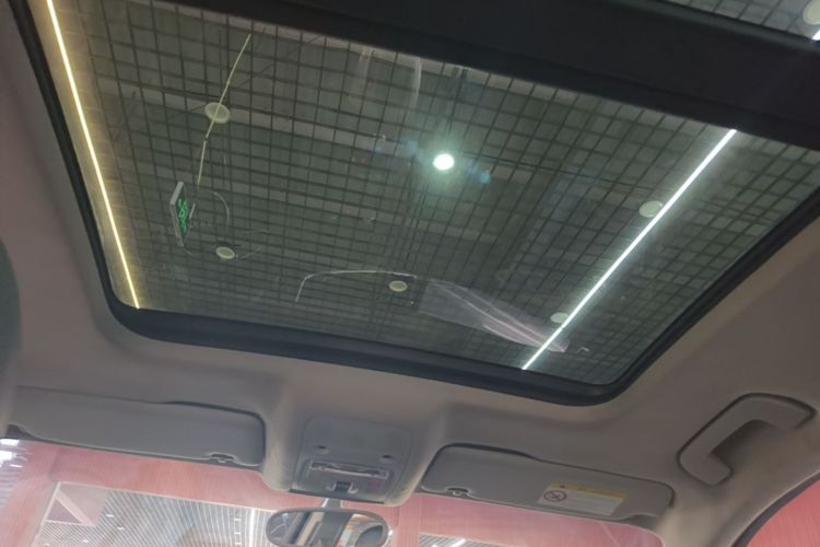 Audi Q3 2016 car image #18
