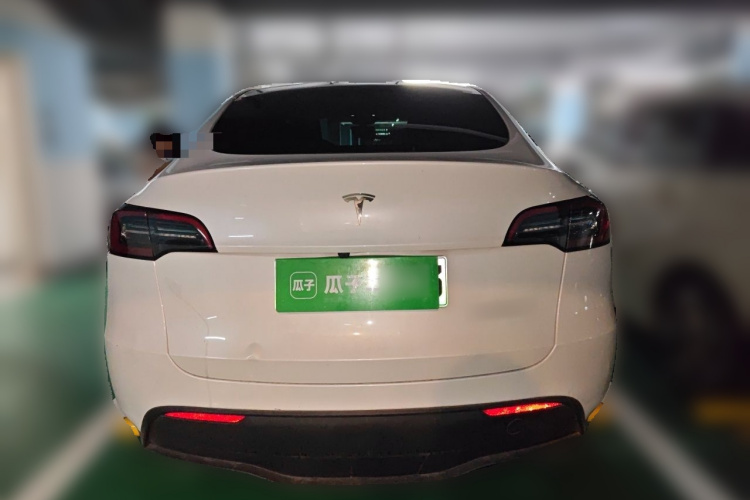 Tesla Model Y 2024 #6 Tesla Model Y 2024 car image #6