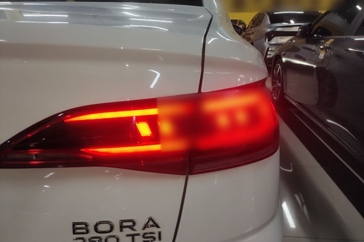Volkswagen Bora 2024 car image #8