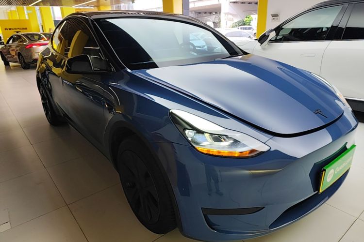 Tesla Model Y 2023 car image #4