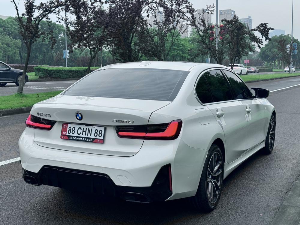 BMW 3 Series 2024 #5 BMW 3 Series 2024 car image #5