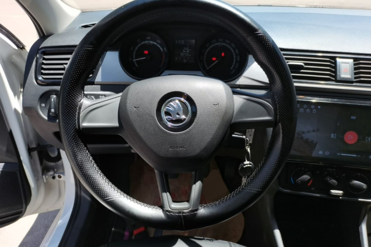 Skoda Rapid 2023 car image #11