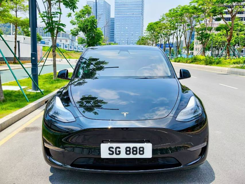 Tesla Model Y 2023 car image #4
