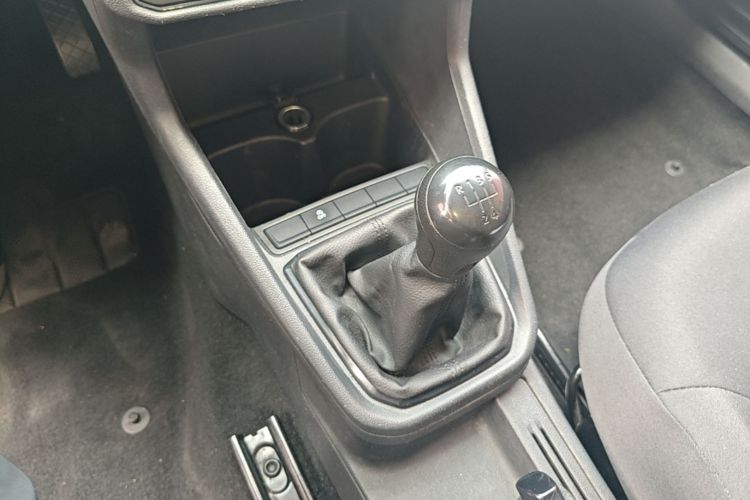 Volkswagen Santana 2019 #14 Volkswagen Santana 2019 car image #14