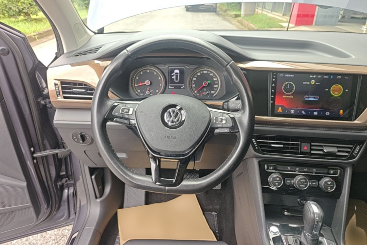 Volkswagen Tharu 2020 car image #11