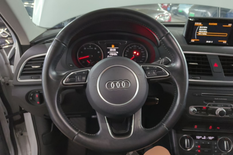 Audi Q3 2017 #11 Audi Q3 2017 car image #11