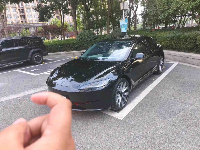 Tesla Model 3 2026 car image 
