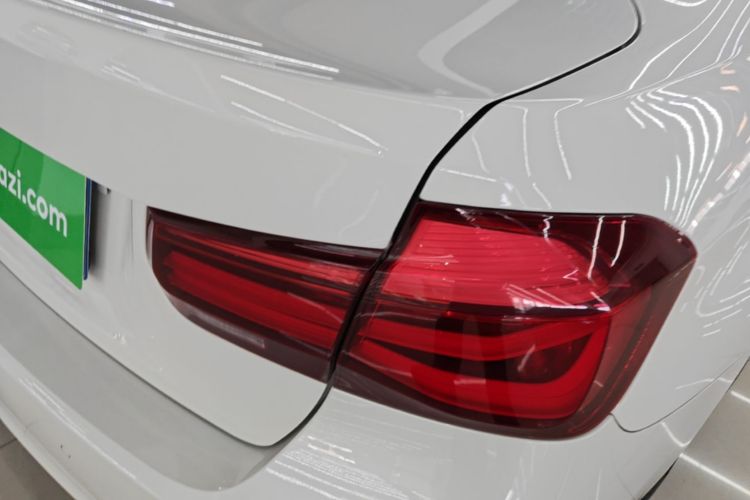 BMW 3 Series 2019 #8 BMW 3 Series 2019 immagine di auto #8