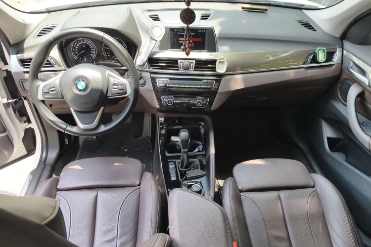 BMW X1 2019 immagine di auto #12