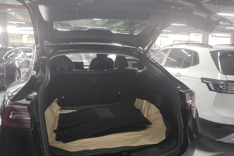 Tesla Model Y 2021 #19 Tesla Model Y 2021 car image #19