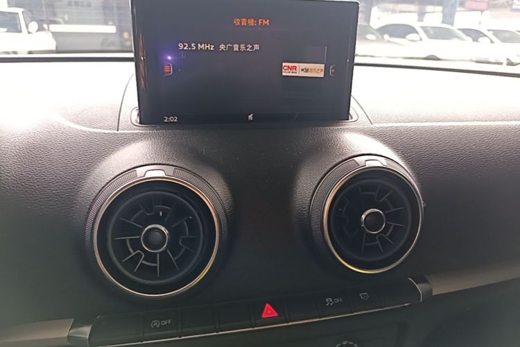 Audi A3 2019 immagine di auto #13