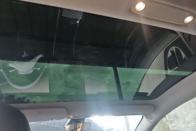 Tesla Model 3 2020 car image #18