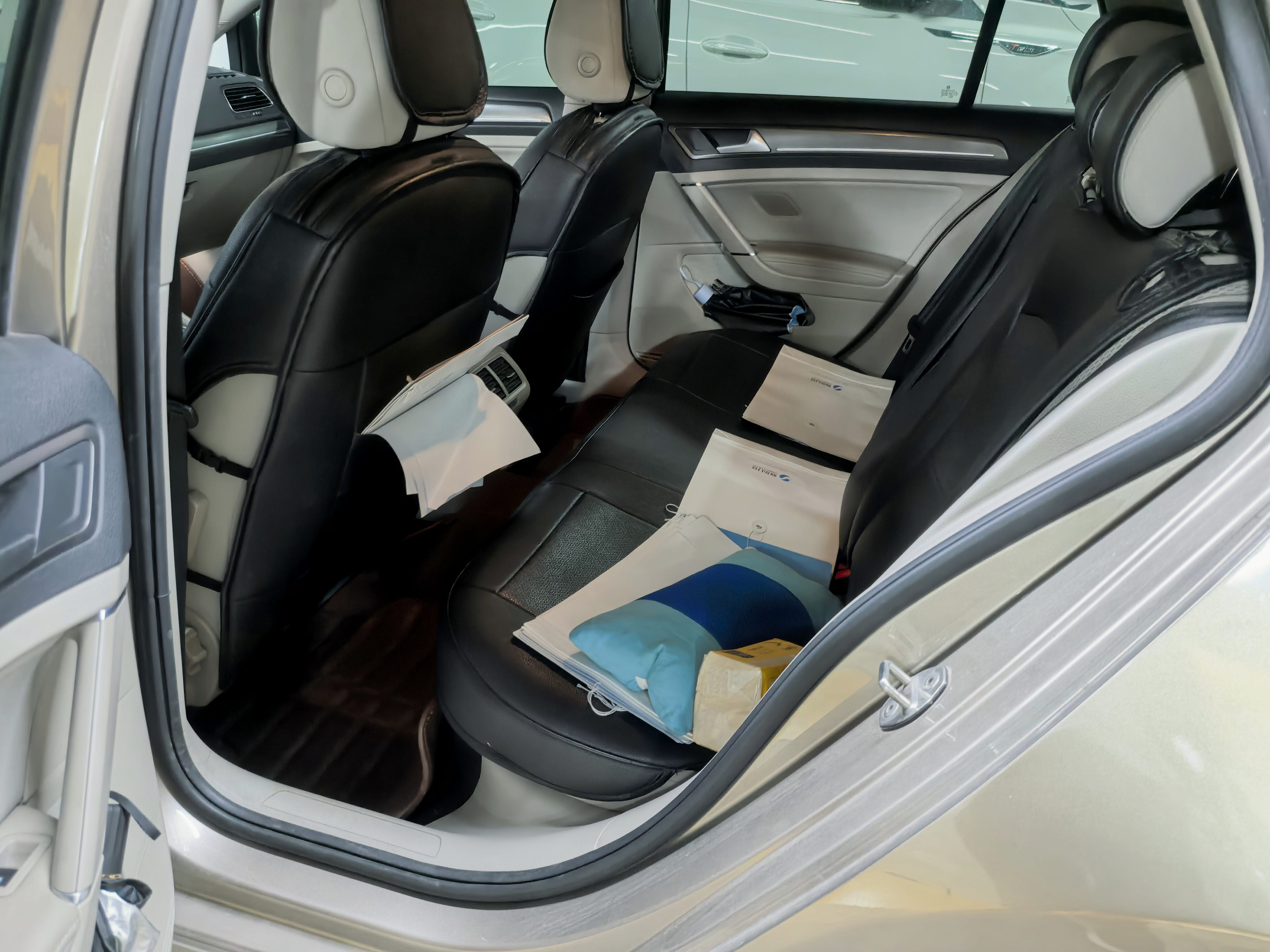 Volkswagen Golf 2016 imagem de carro #3