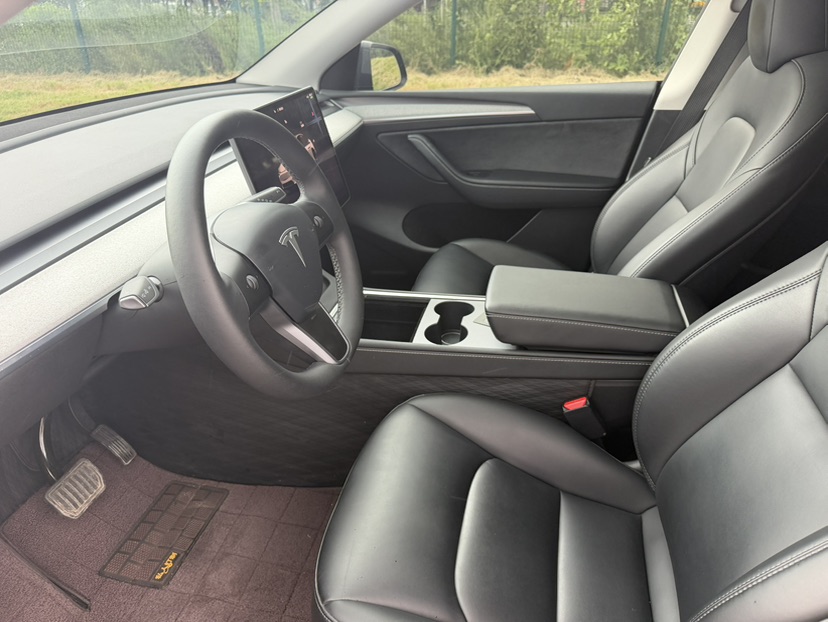 Tesla Model Y 2024 car image #4