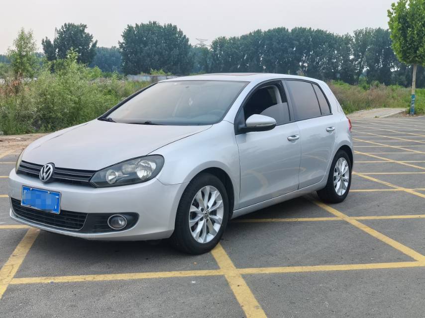 Volkswagen Golf 2011 Volkswagen Golf 2011 car image