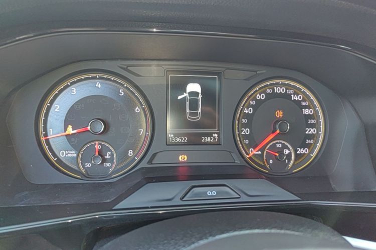 Volkswagen Lavida 2019 car image #12