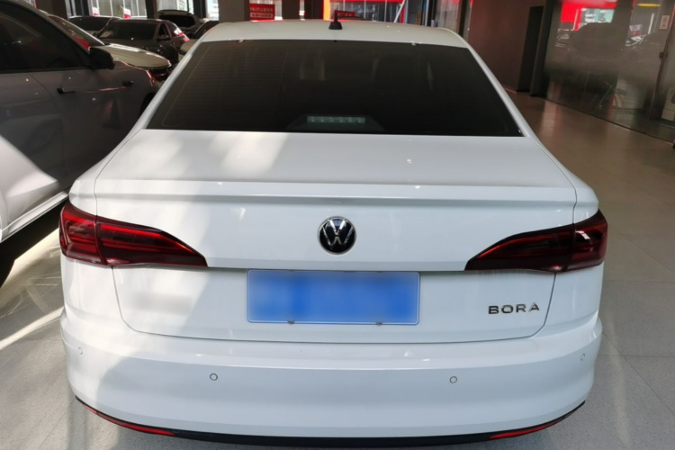 Volkswagen Bora 2022 car image #6