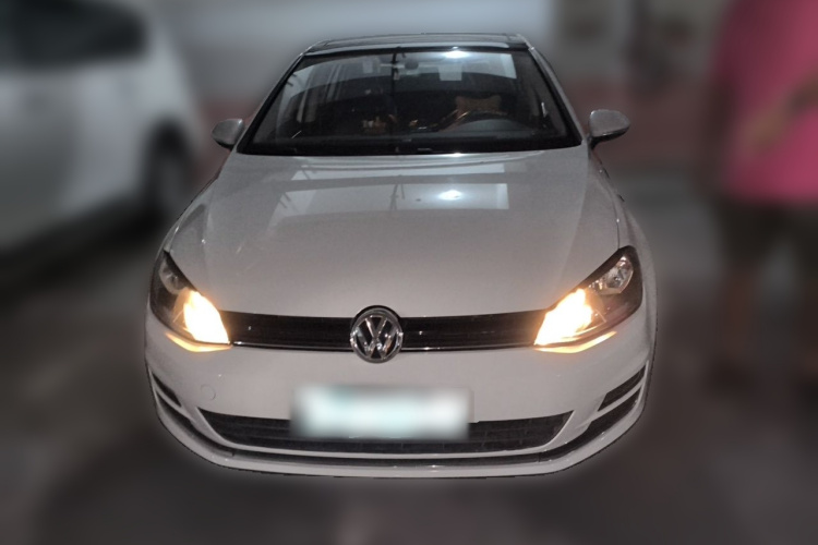 Volkswagen Golf 2016 car image #3