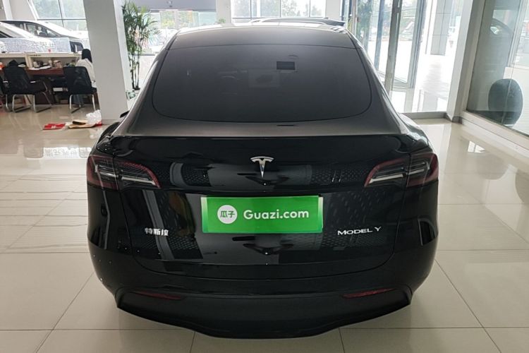 Tesla Model Y 2023 #6 Tesla Model Y 2023 car image #6
