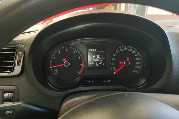 Volkswagen Polo 2017 #16 Volkswagen Polo 2017 car image #16