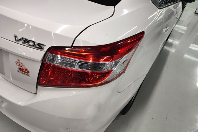 Toyota Vios 2015 car image #8