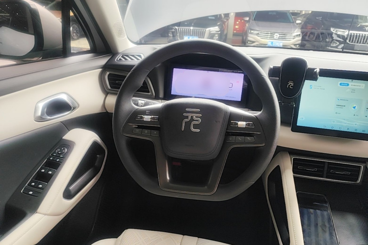 BYD YuanUP 2025 car image #15