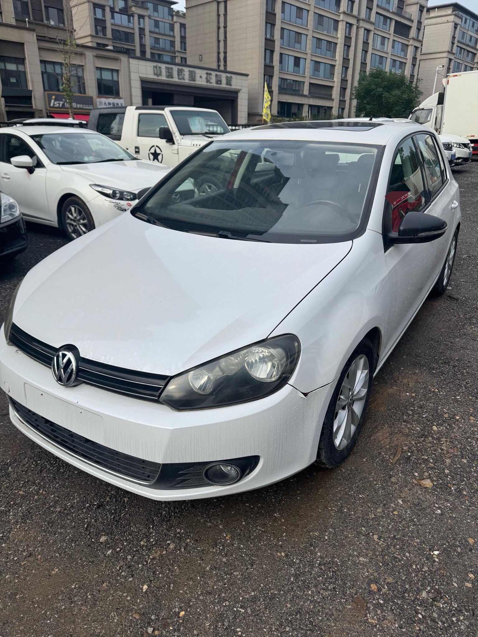 Volkswagen Golf 2011 car image 