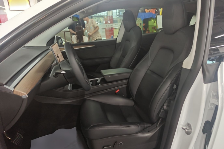 Tesla Model Y 2022 #15 Tesla Model Y 2022 car image #15