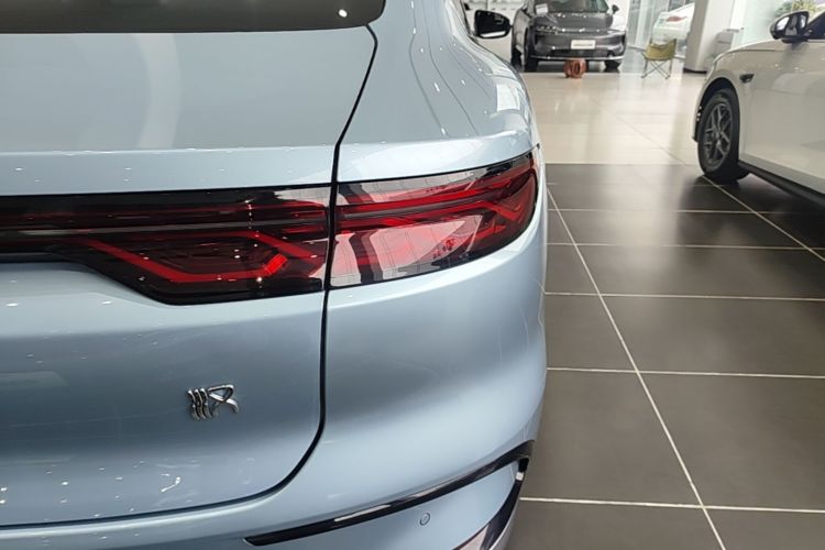 BYD Han 2023 #8 BYD Han 2023 imagen de coche #8