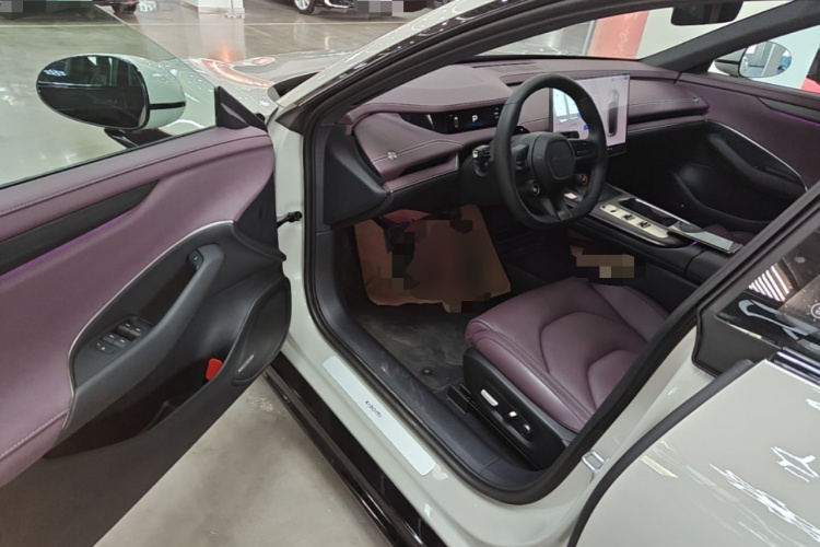 MI SU7 2025 car image #16