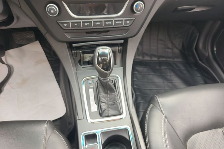 GEELY Emgrand 2017 #14 GEELY Emgrand 2017 car image #14