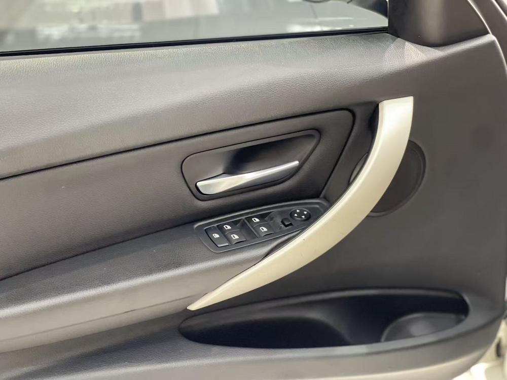 BMW 3 Series 2015 car image #22