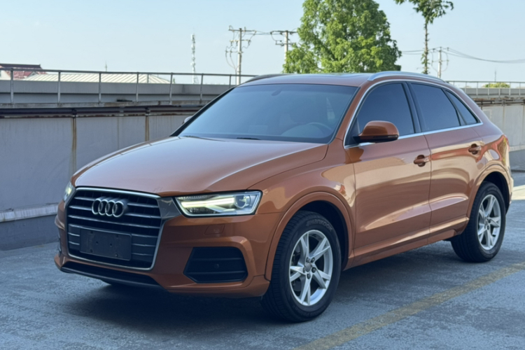 Audi Q3 2016 car image #2